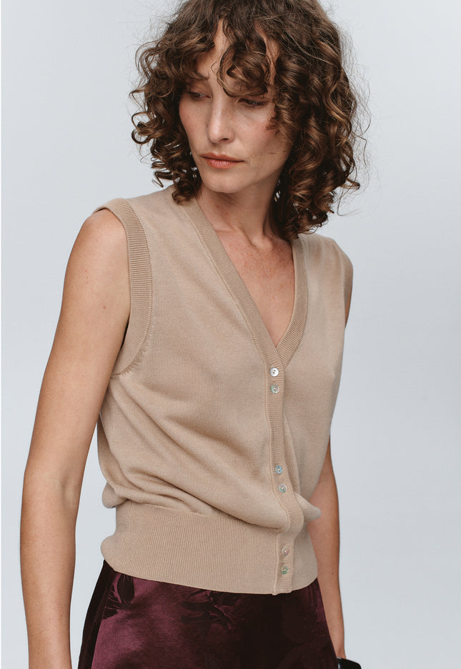 Marle Foundations Vest - Almond