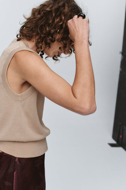 Marle Foundations Vest - Almond