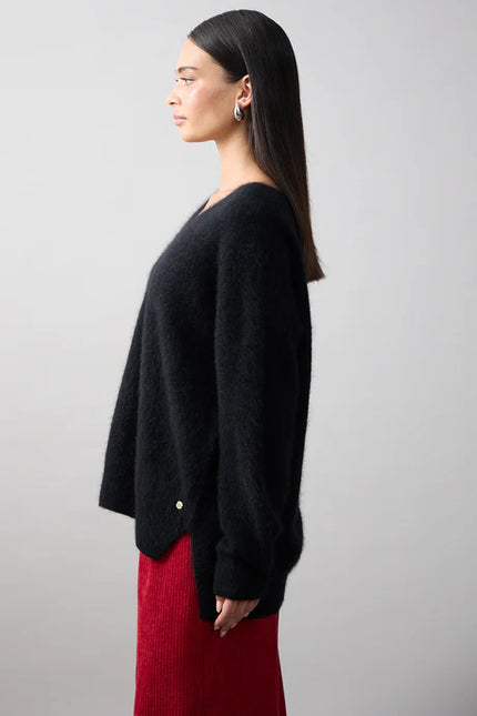 Mia Fratino Scarlett Vee - Cashmere - Black~