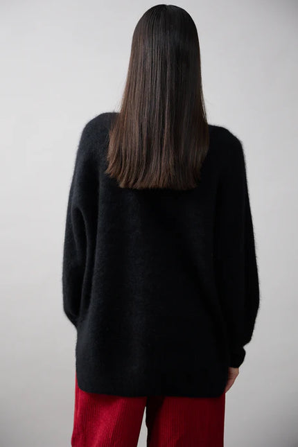 Mia Fratino Scarlett Vee - Cashmere - Black~