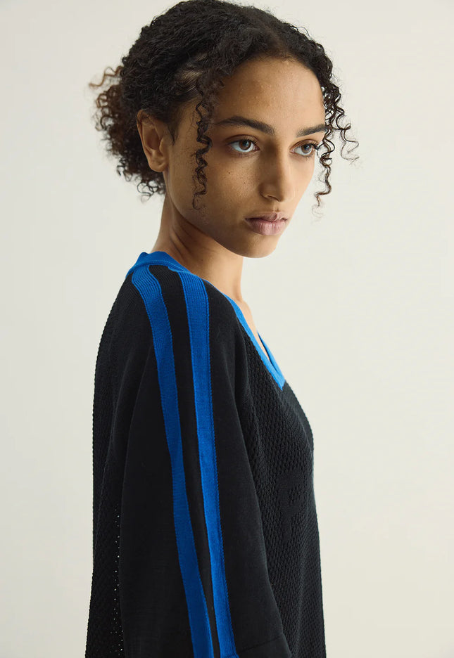 Pharlain Game Top - Black/Electric Blue