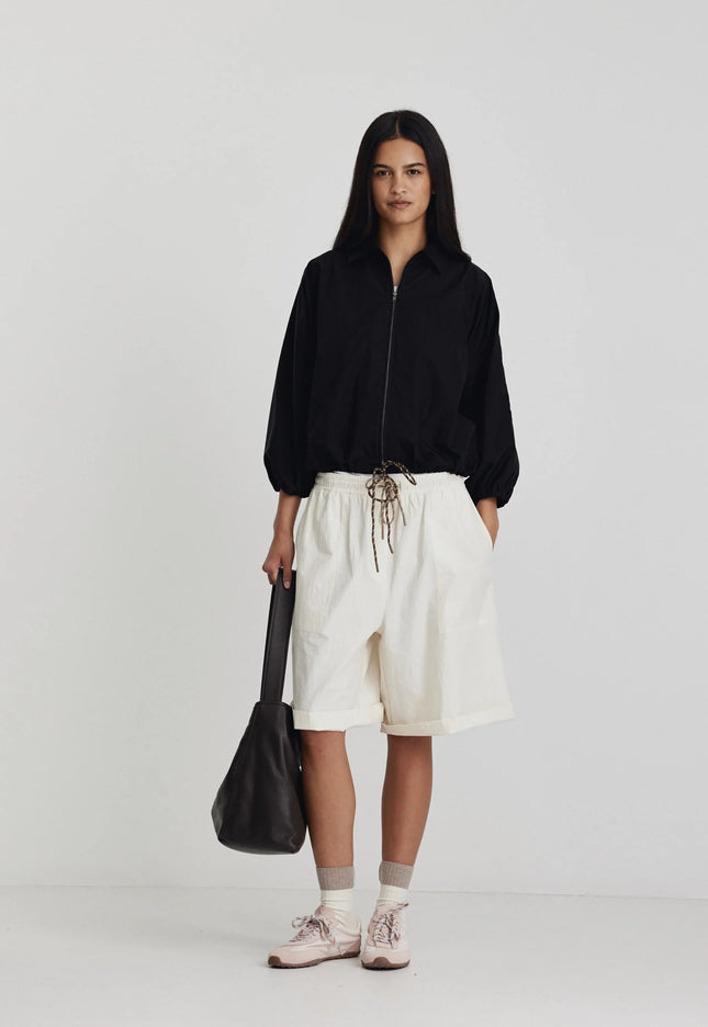 Ricochet Linley Short - Ivory