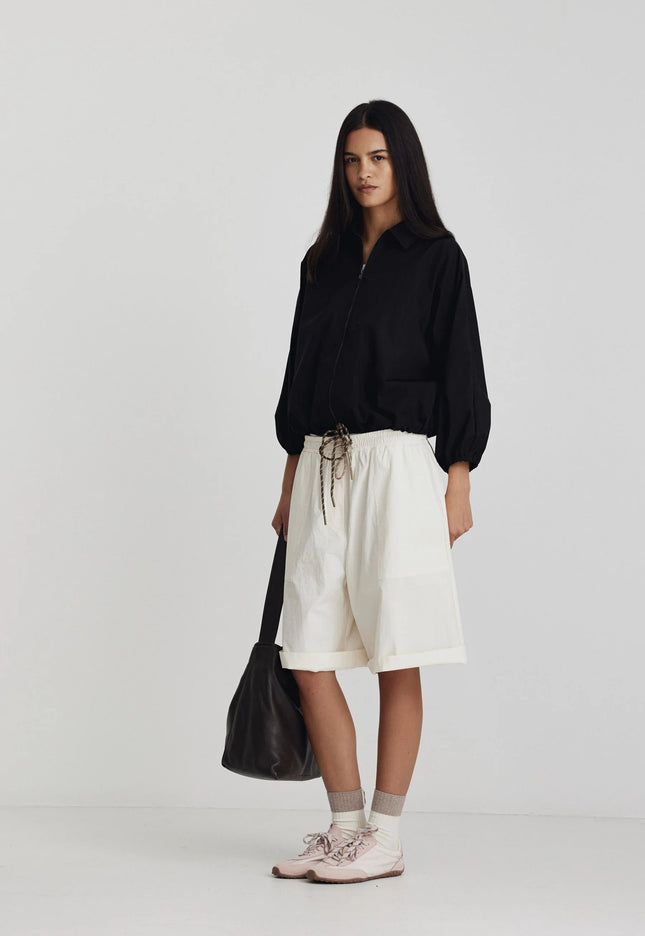 Ricochet Linley Short - Ivory