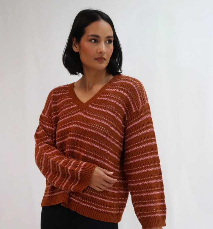Tatano Trellis V Neck - Rust/Peony