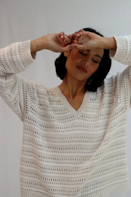 Tatano Trellis V Neck - Sand/White